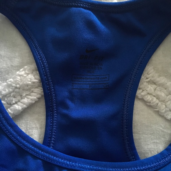 Small blue Nike sports bra - Picture 4 of 4